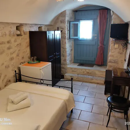 Petrounis Гостевой дом Ареополис