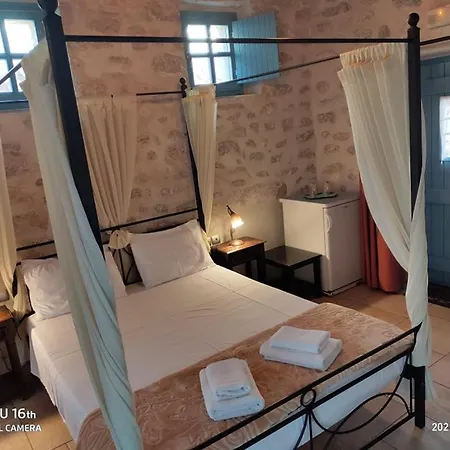 Petrounis Гостевой дом 3*