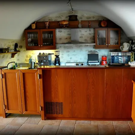 Petrounis בית הארחה 3*