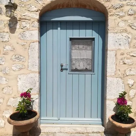 בית הארחה Petrounis 3*